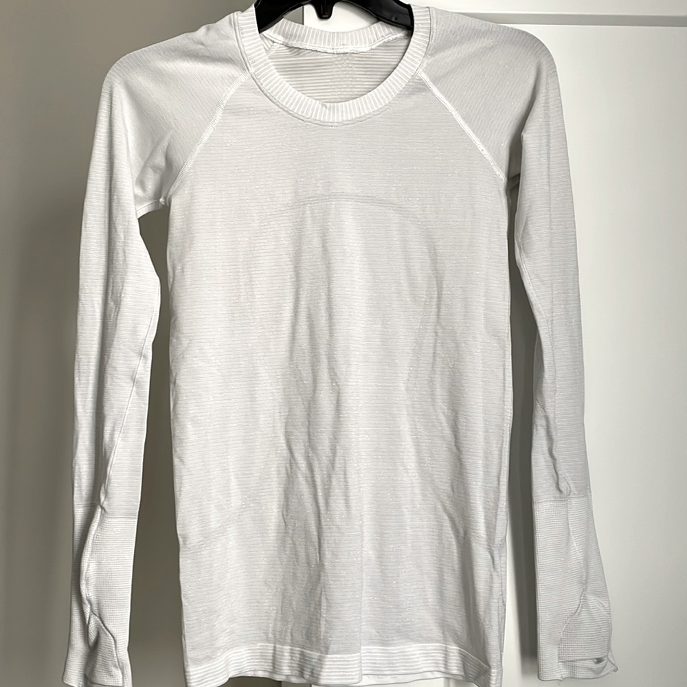 Lululemon Swiftly Tech long sleeve shirt with metallic accents *ONE DAY SALE*